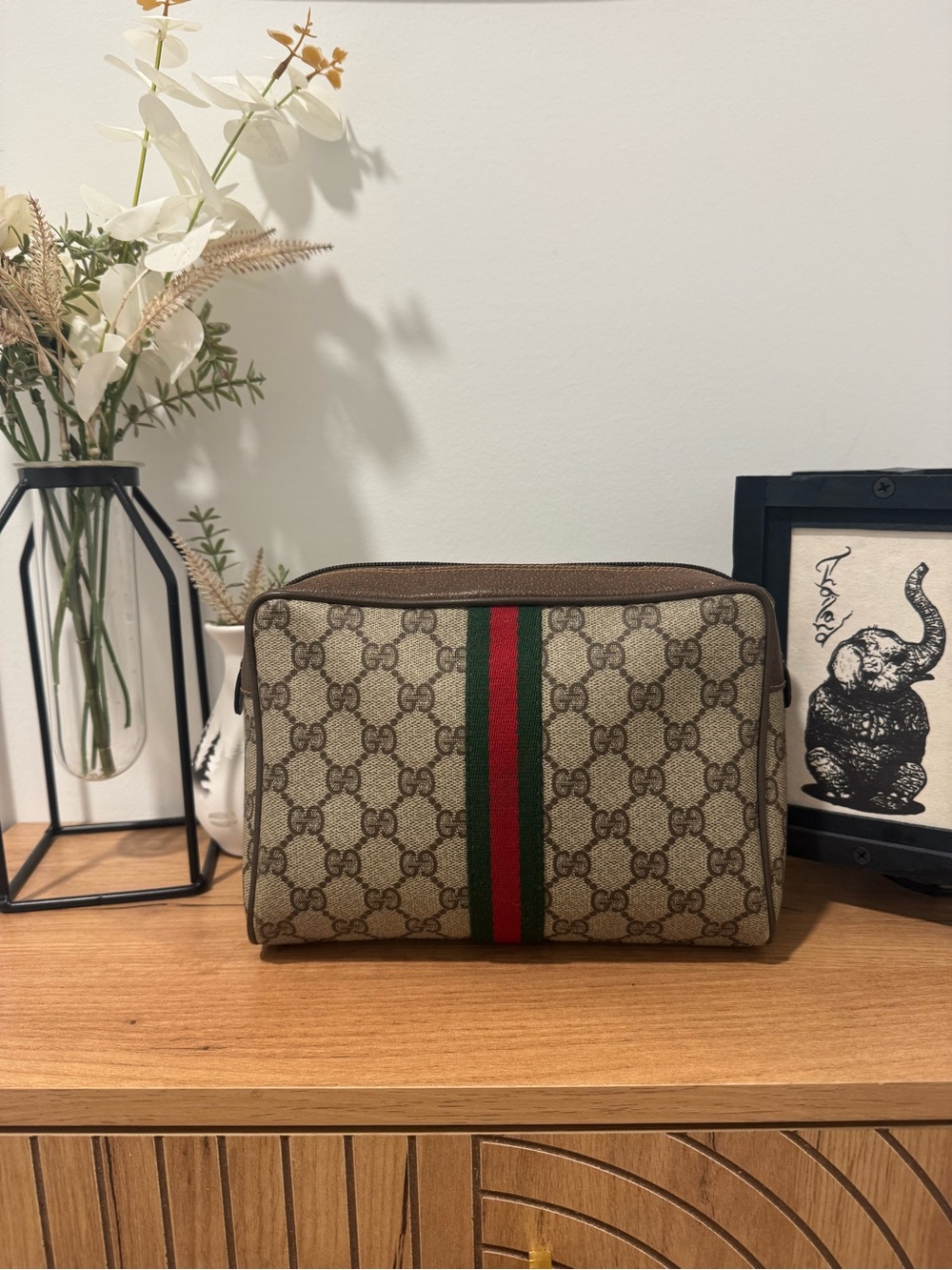 Gucci Beige GG Supreme Canvas Toiletry Case with Green and Red Stripe